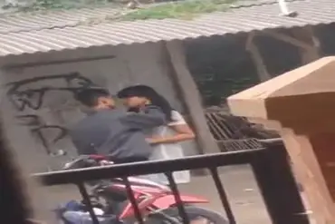 Ngintip Tukang Ojek Mau Cium Penumpang Tapi Di Tolak